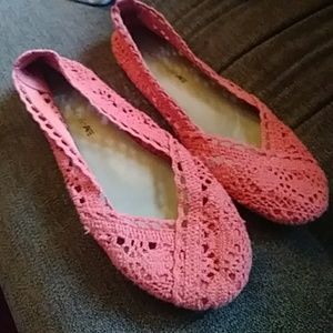 American Eagle cute orange flats